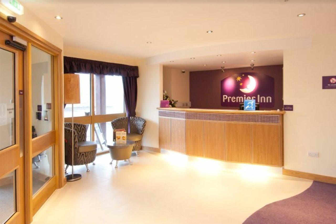 Premier Inn Rugeley Bagian luar foto