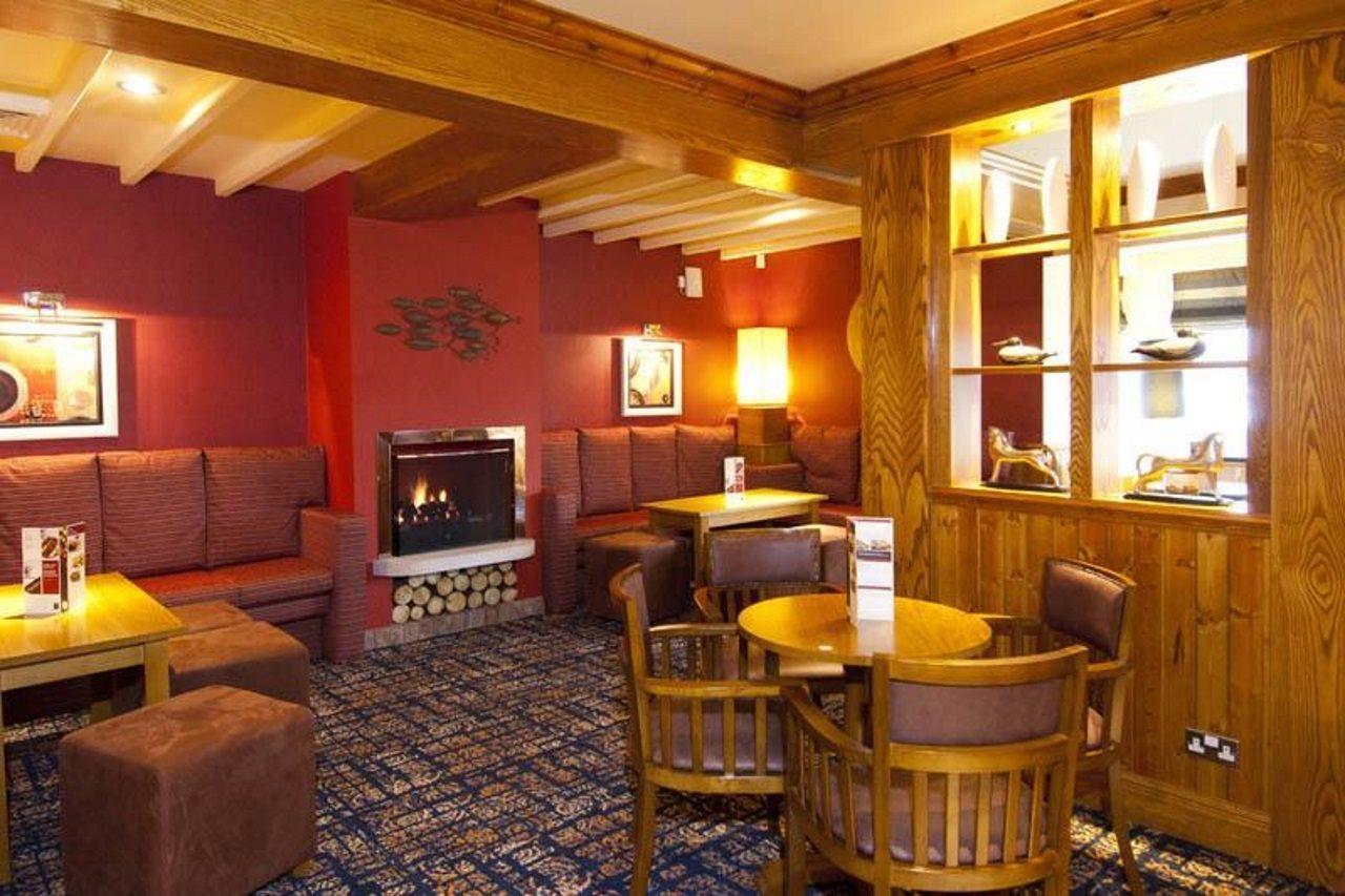 Premier Inn Rugeley Bagian luar foto