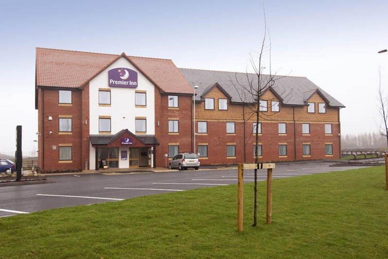 Premier Inn Rugeley Bagian luar foto