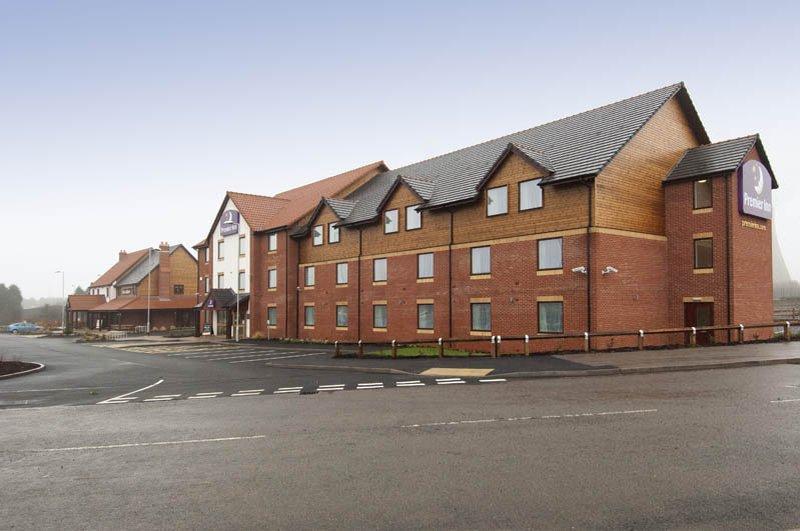Premier Inn Rugeley Bagian luar foto